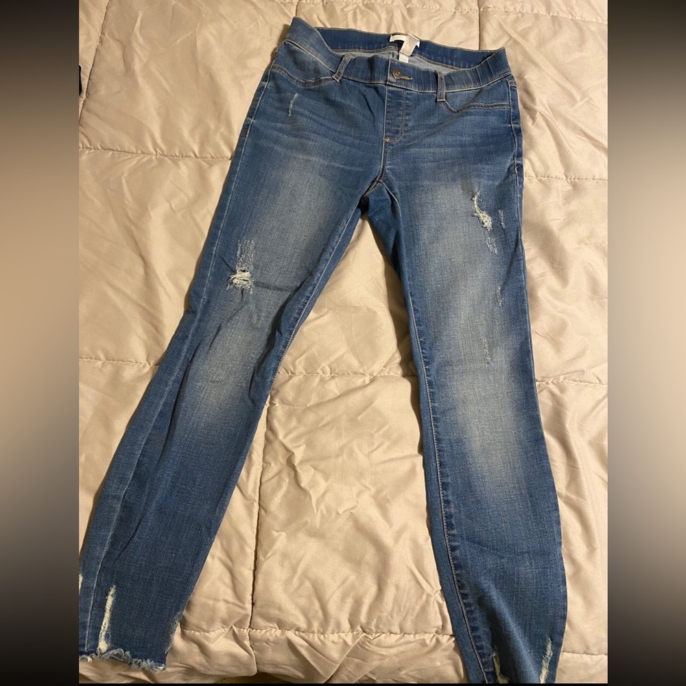 LC Lauren Conrad Distressed Skinny Jean Size 6